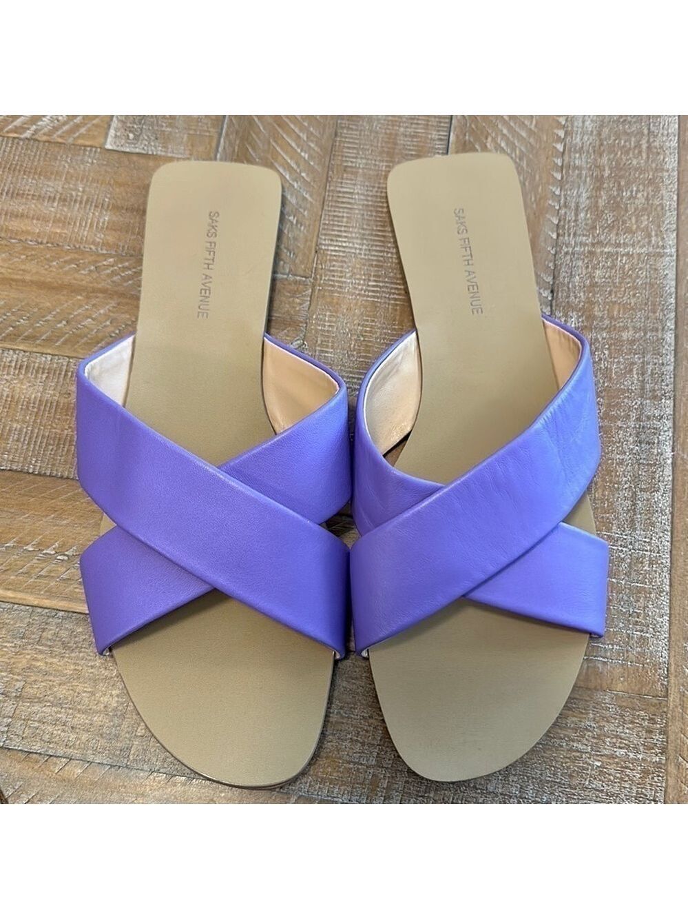 New SAKS FIFTH AVENUE Anne Crossover Bright Purple Leather Flats Sandals